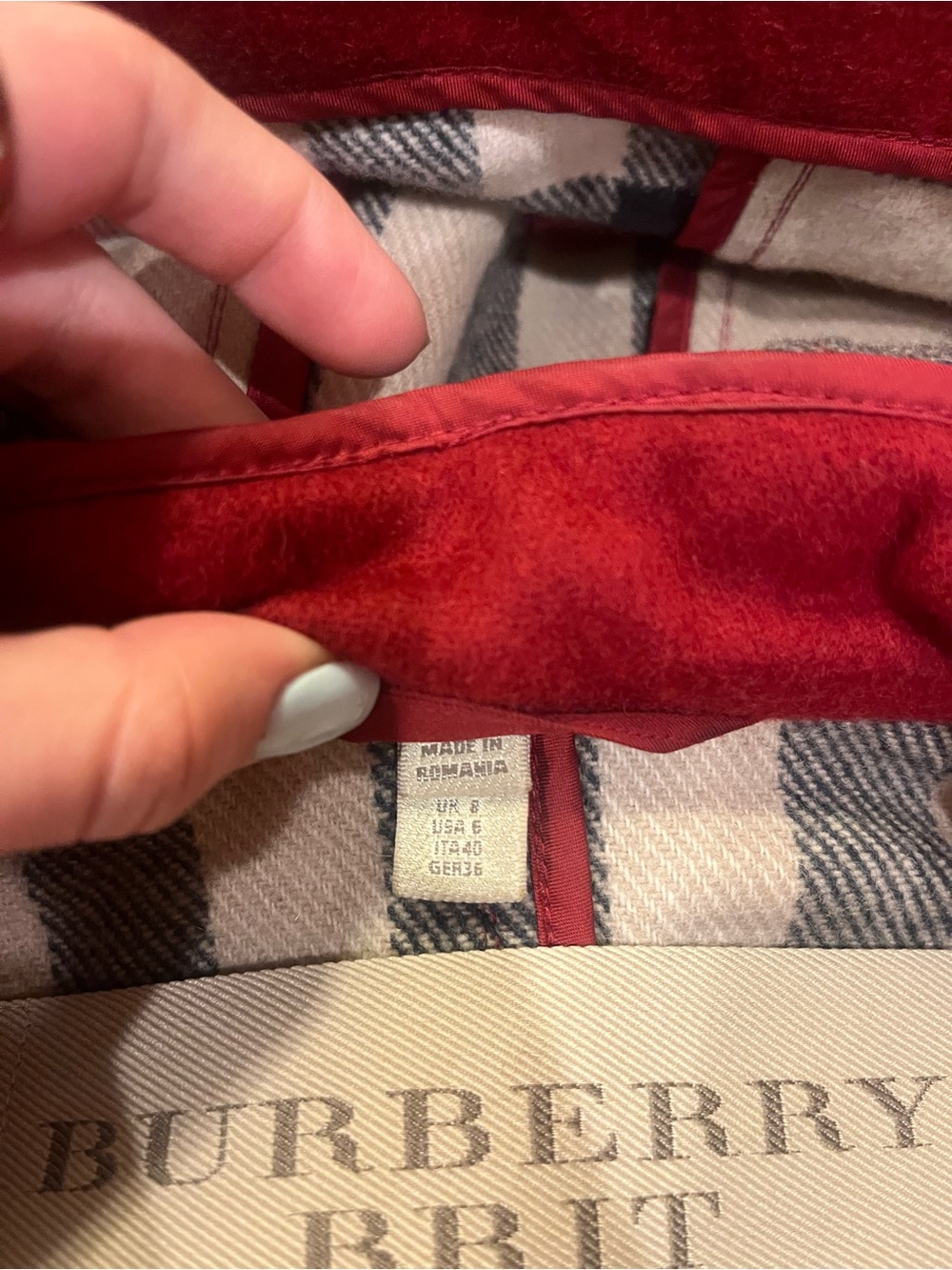 Burberry Red Hooded Toggle Women's Coat Size M - Picture 4 of 10